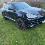 Damaged black 2009 Porsche Cayenne automatic diesel SUV For Sale