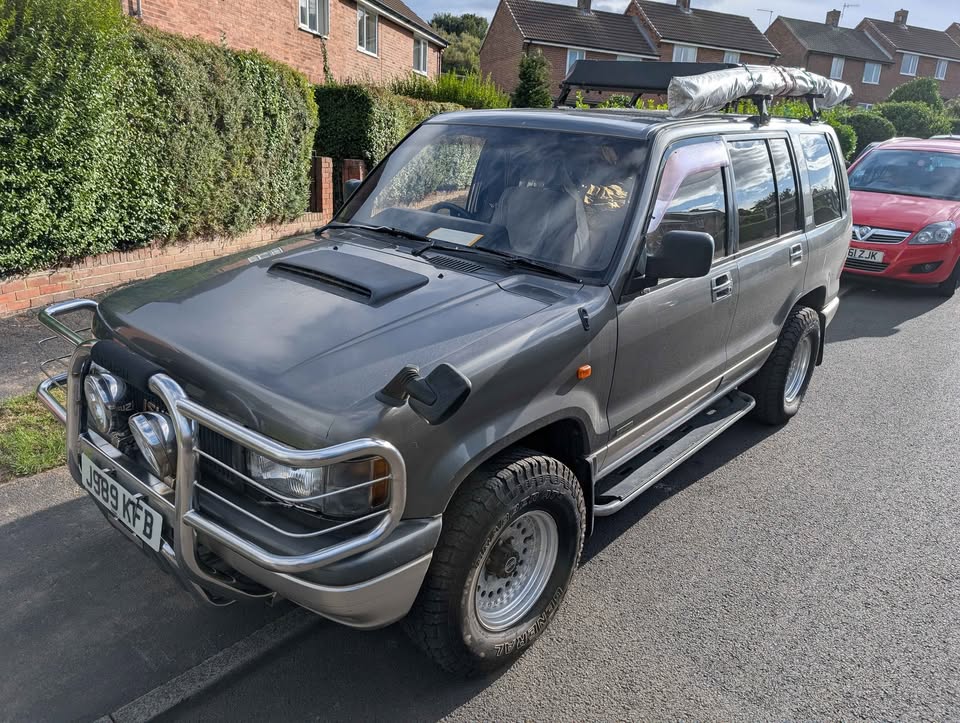 Grey 1991 Isuzu Trooper 3.1 Lotus Edition automatic SUV For Sale